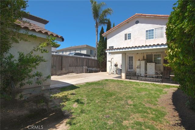 2094 Orange Avenue, Costa Mesa, CA 92627