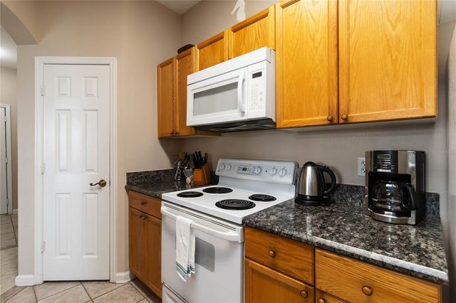 8105 COCONUT PALM WAY 303, Kissimmee, FL 34747