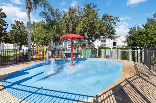 8105 COCONUT PALM WAY 303, Kissimmee, FL 34747