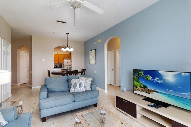 8105 COCONUT PALM WAY 303, Kissimmee, FL 34747