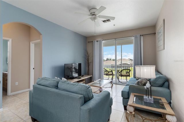 8105 COCONUT PALM WAY 303, Kissimmee, FL 34747