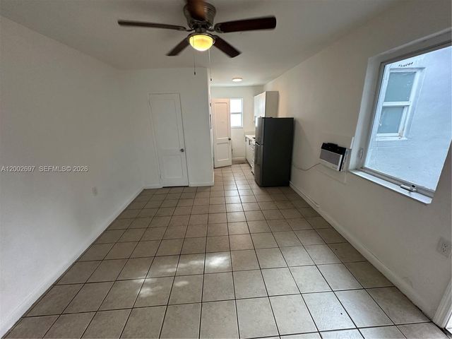 480 SW 10th St 6, Miami, FL 33130