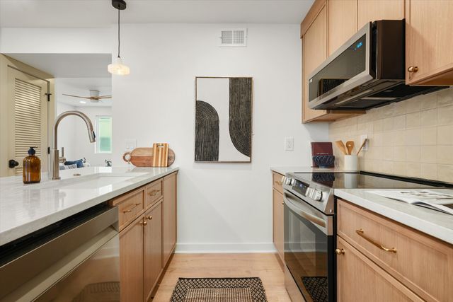 2129 Acklen Ave Apt 13, Nashville, TN 37212