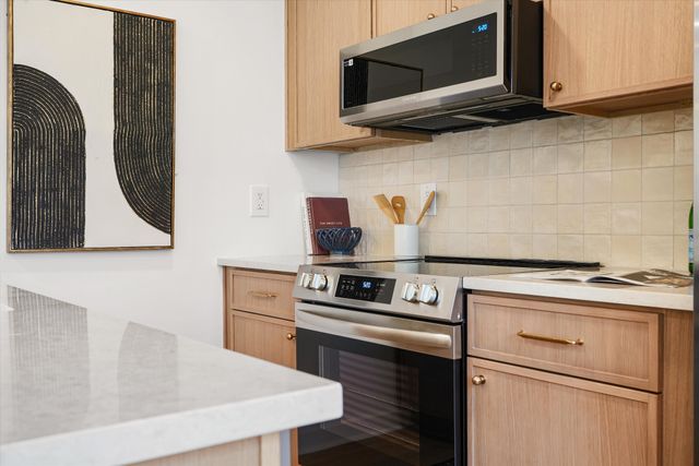 2129 Acklen Ave Apt 13, Nashville, TN 37212