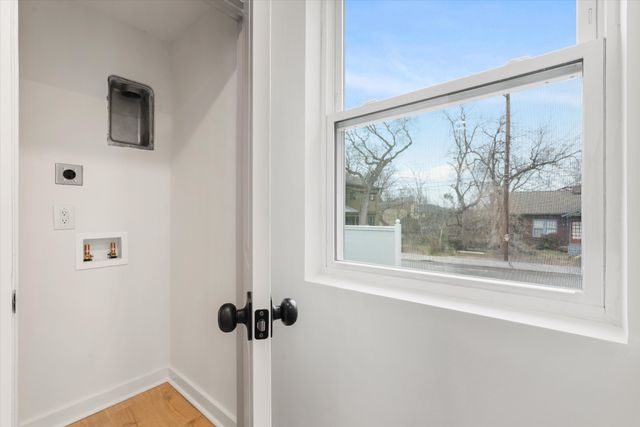 2129 Acklen Ave Apt 13, Nashville, TN 37212