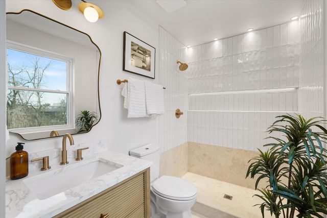 2129 Acklen Ave Apt 13, Nashville, TN 37212