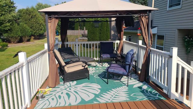 2854 BAYLITE DRIVE, Green Bay, WI 54313