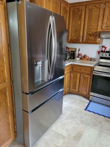 2854 BAYLITE DRIVE, Green Bay, WI 54313