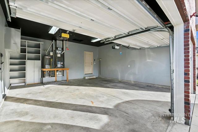 6960 E Greens Dr, Nampa, ID 83687