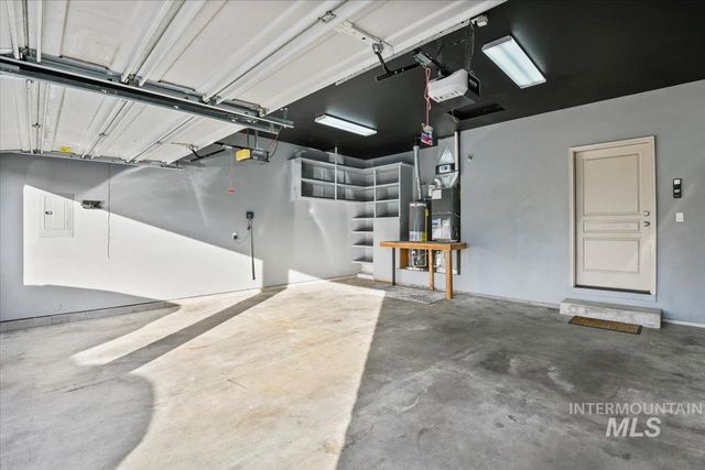 6960 E Greens Dr, Nampa, ID 83687