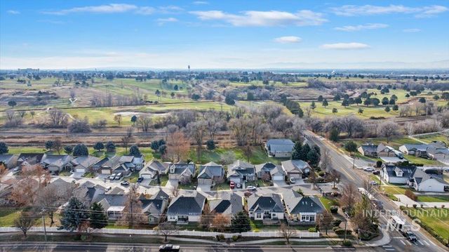 6960 E Greens Dr, Nampa, ID 83687