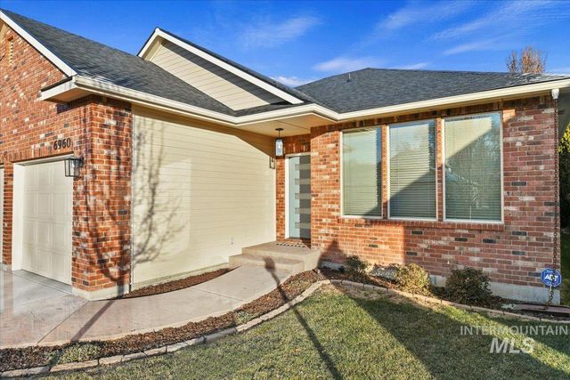 6960 E Greens Dr, Nampa, ID 83687