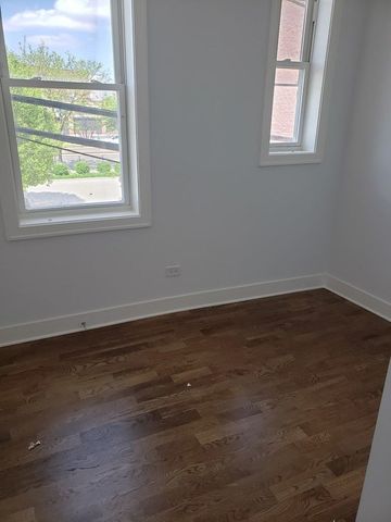 2347 W Taylor Street COACHHOUSE, Chicago, IL 60612