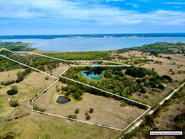 3337 SE County Road 1200, Streetman, TX 75859