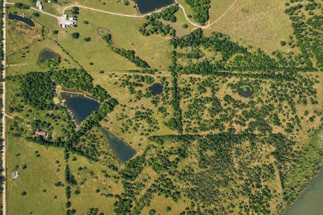 3337 SE County Road 1200, Streetman, TX 75859