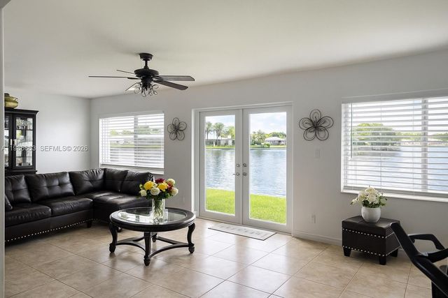 8312 NW 59th St, Tamarac, FL 33321