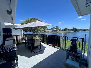 8312 NW 59th St, Tamarac, FL 33321