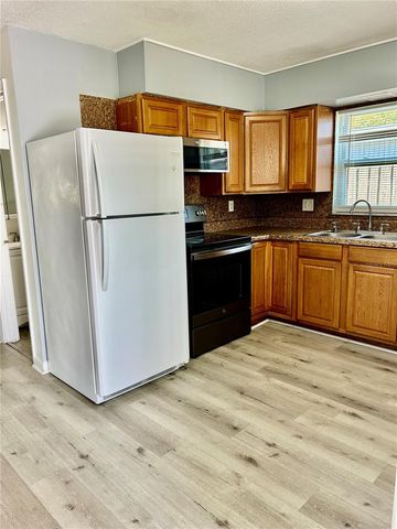 2314 20TH AVENUE W, Bradenton, FL 34205