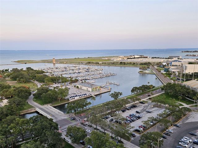 1 BEACH DRIVE SE 2003, St Petersburg, FL 33701