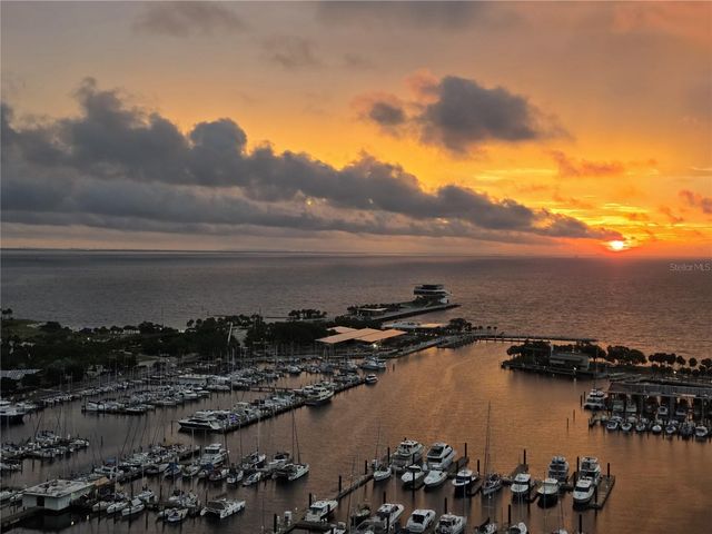 1 BEACH DRIVE SE 2003, St Petersburg, FL 33701