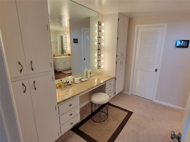 1 BEACH DRIVE SE 2003, St Petersburg, FL 33701