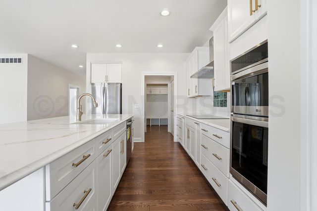 1631 Winterwood Court, Bowling Green, OH 43402