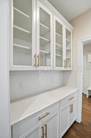 1631 Winterwood Court, Bowling Green, OH 43402