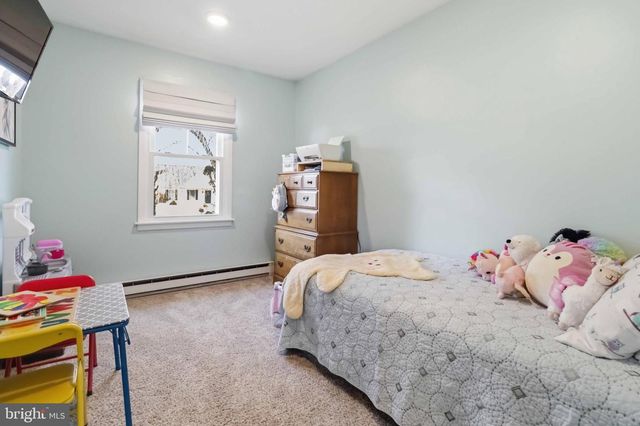 8261 ELIZABETHTOWN RD, Elizabethtown, PA 17022