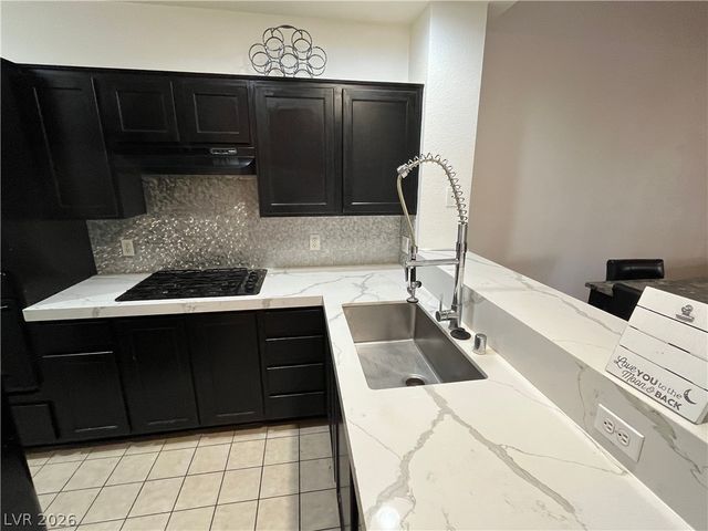 43 East Agate Avenue 201, Las Vegas, NV 89123