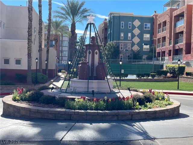43 East Agate Avenue 201, Las Vegas, NV 89123
