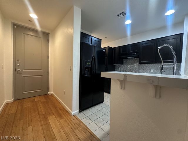 43 East Agate Avenue 201, Las Vegas, NV 89123