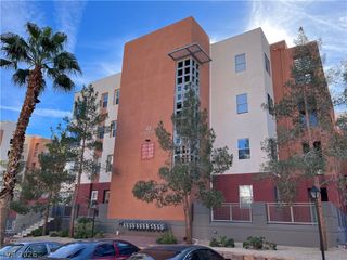 43 East Agate Avenue 201, Las Vegas, NV 89123