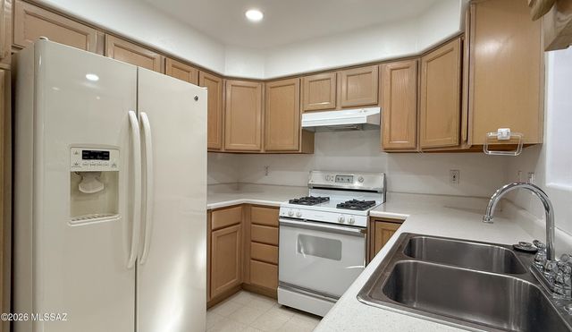 11 W Roma Drive, Tucson, AZ 85737