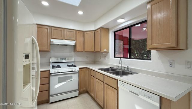 11 W Roma Drive, Tucson, AZ 85737