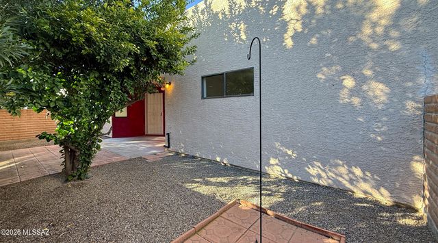 11 W Roma Drive, Tucson, AZ 85737