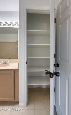 11 W Roma Drive, Tucson, AZ 85737