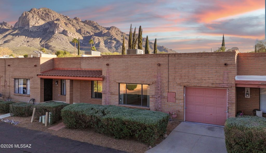 11 W Roma Drive, Tucson, AZ 85737