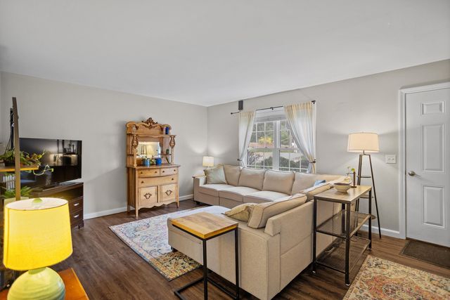2 Scottie Way, Amherst, NH 03031