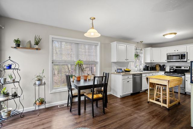 2 Scottie Way, Amherst, NH 03031