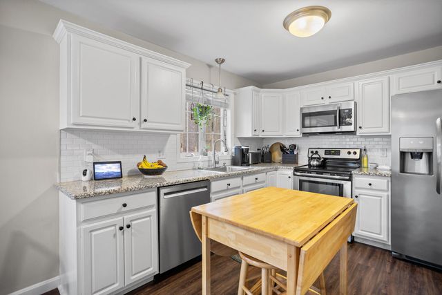 2 Scottie Way, Amherst, NH 03031