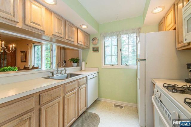 314 Sturbridge Court, Ramsey, NJ 07446