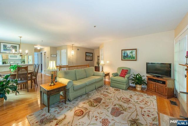 314 Sturbridge Court, Ramsey, NJ 07446