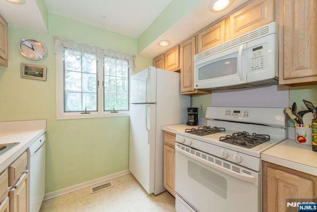 314 Sturbridge Court, Ramsey, NJ 07446