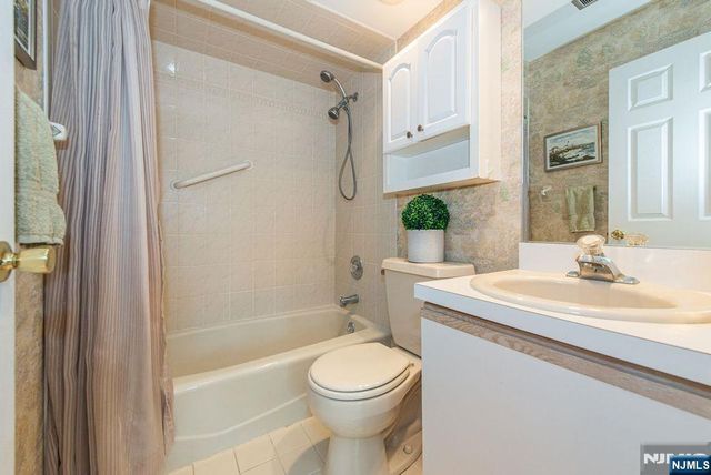 314 Sturbridge Court, Ramsey, NJ 07446