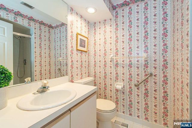 314 Sturbridge Court, Ramsey, NJ 07446
