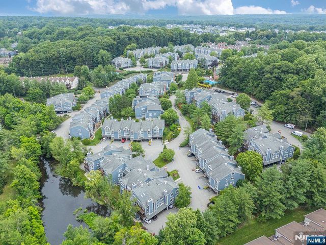 314 Sturbridge Court, Ramsey, NJ 07446