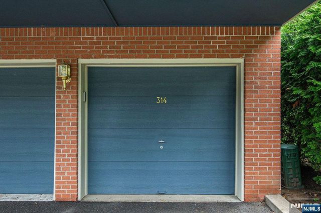 314 Sturbridge Court, Ramsey, NJ 07446