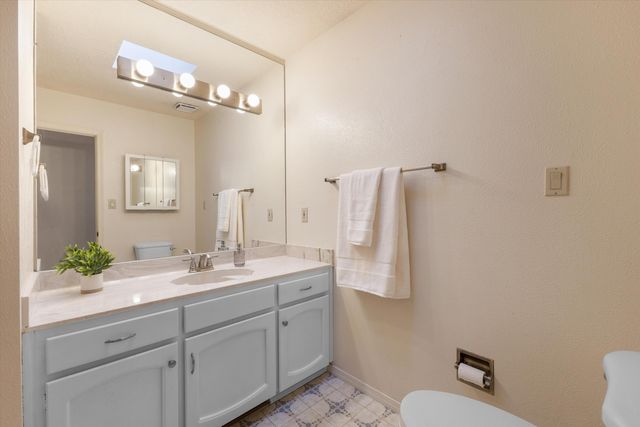 5771 Manzanillo Loop NE, Albuquerque, NM 87111