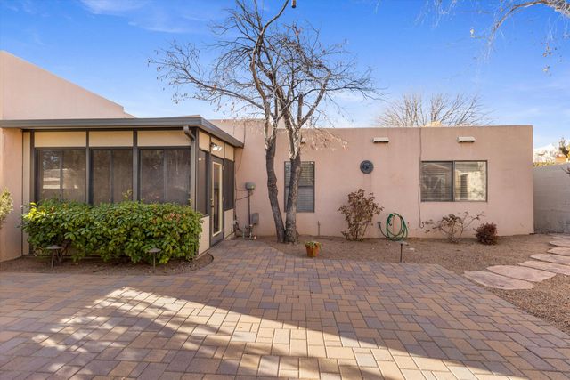 5771 Manzanillo Loop NE, Albuquerque, NM 87111