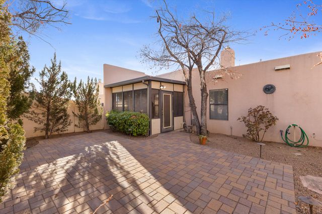 5771 Manzanillo Loop NE, Albuquerque, NM 87111